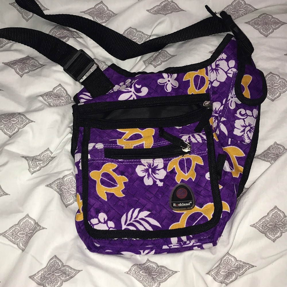 Rockland cross body bag!